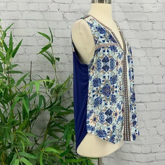 COPY - 🎉A Common Thread Multicolor Floral Tank - Picture 2 of 7